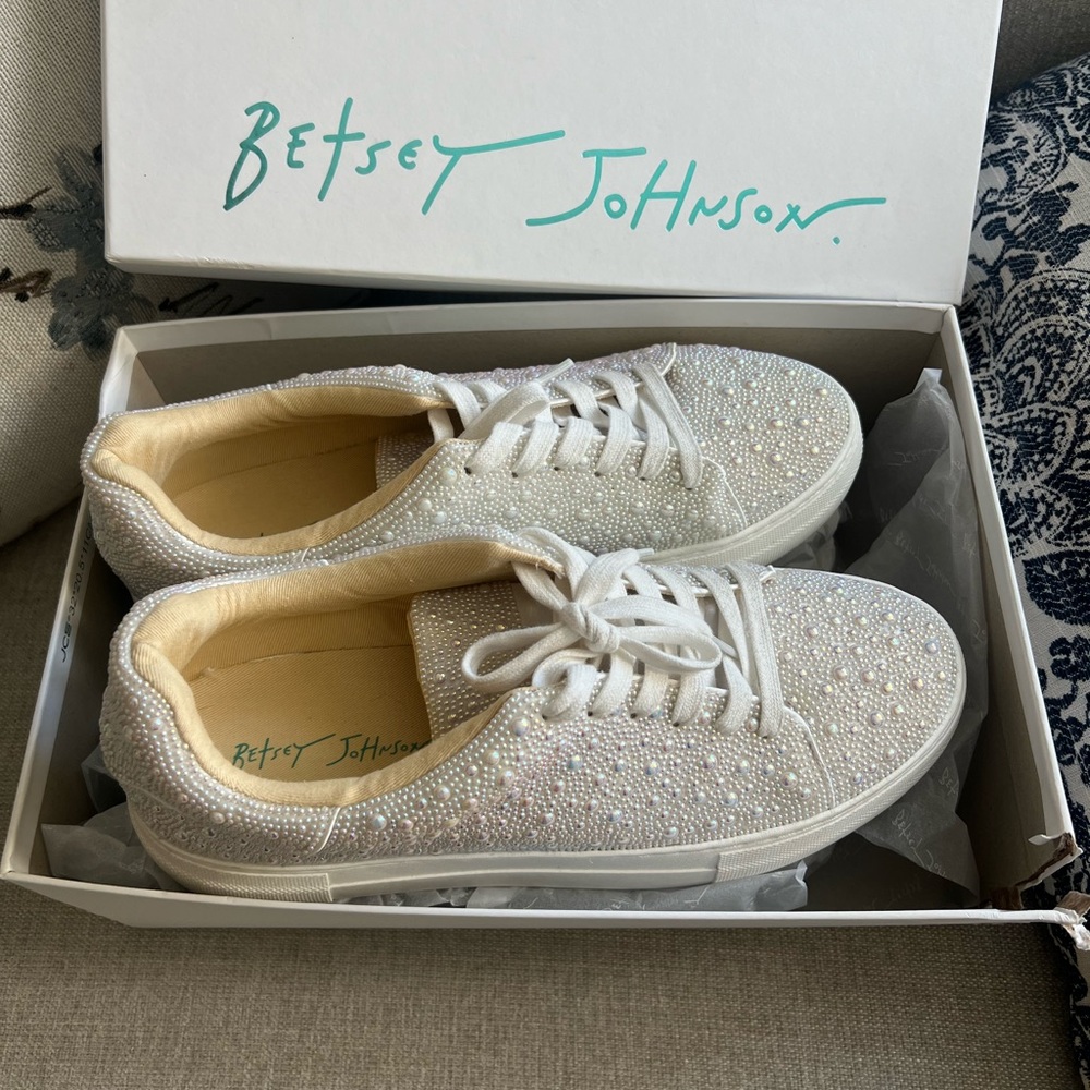 Betsey Johnson Sidny Sneakers Pearl-Embellished Ivory
